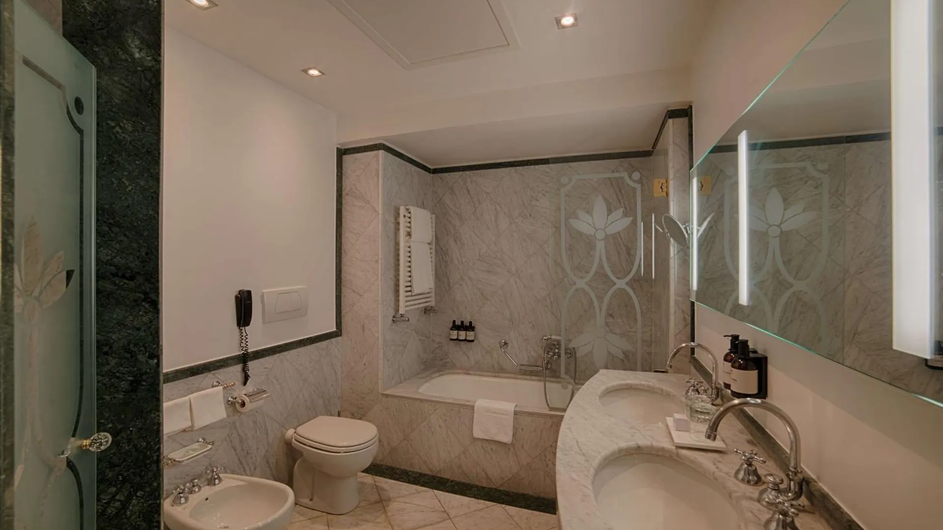 Nh Firenze Hotel